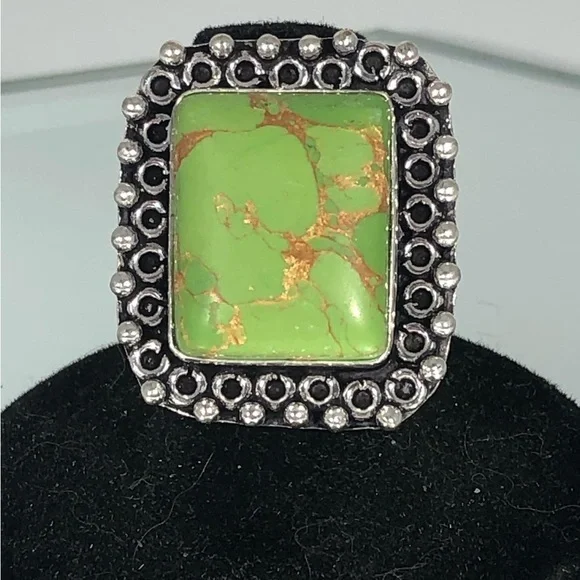 Green Turquoise Ring - Picture 1 of 5
